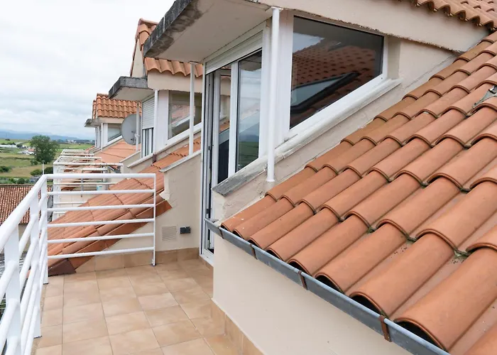 Atico Nuevo Con Piscina Cerca De Santander 아파트 Sancibrián